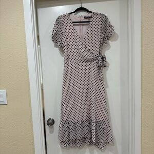 KARL LAGERFELD PARIS Light Pink
Polka Dot Chiffon Flare Sun Dress Size 4 Small